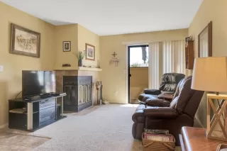 Photo #5: 20015888 Listing