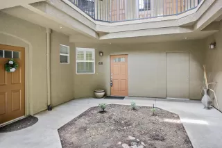 Photo #1: 20015996 Listing