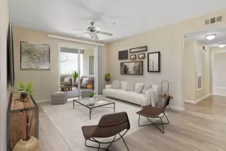 Photo #2: 20015996 Listing