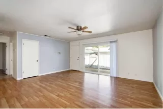 Photo #2: 20016286 Listing