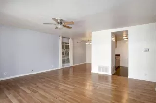 Photo #4: 20016286 Listing