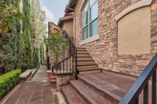 Photo #1: 20016565 Listing 