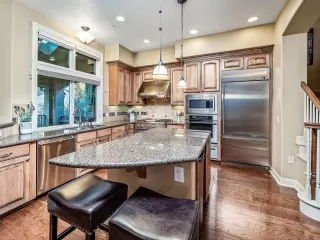 Photo #5: 20016600 Listing