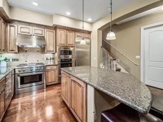 Photo #6: 20016600 Listing