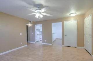 Photo #5: 20017068 Listing 