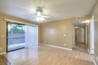 Photo #6: 20017068 Listing 