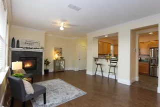 Photo #2: 20017093 Listing