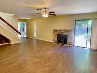 Photo #6: 20017129 Listing