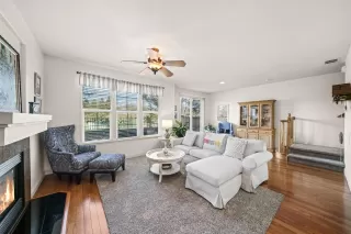 Photo #2: 20018056 Listing