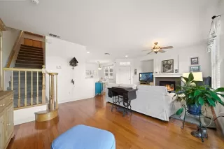 Photo #5: 20018056 Listing