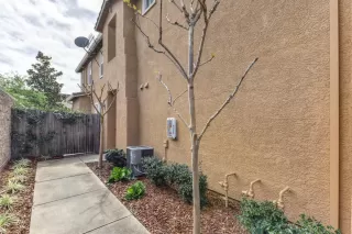 Photo #3: 20018557 Listing