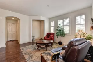 Photo #5: 20018557 Listing