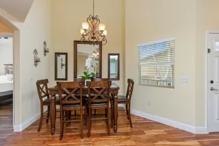 Photo #2: 20019109 Listing