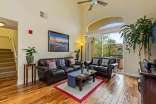 Photo #3: 20019109 Listing