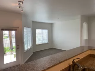 Photo #5: 20019204 Listing
