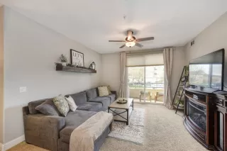 Photo #4: 20019378 Listing