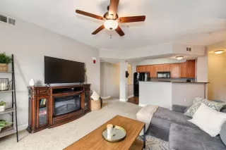 Photo #6: 20019378 Listing