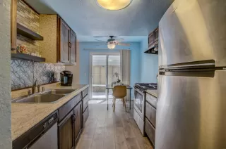 Photo #6: 20019637 Listing