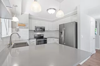 Photo #1: 20019768 Listing 