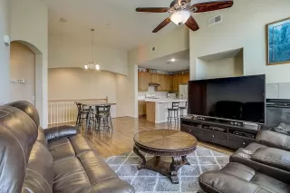 Photo #6: 20019904 Listing