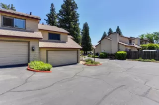 Photo #3: 20019924 Listing