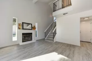 Photo #6: 20019924 Listing