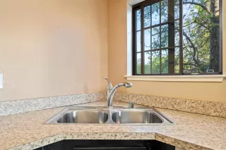 Photo #4: 20019967 Listing 