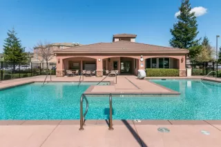 Photo #4: 20019994 Listing