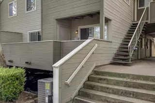 Photo #2: 20020050 Listing