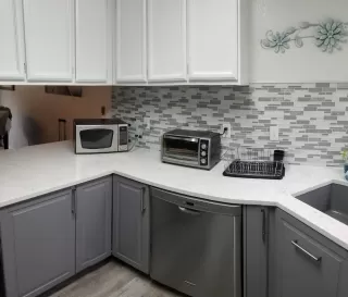 Photo #1: 20020172 Listing 