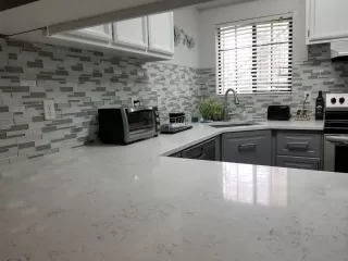 Photo #4: 20020172 Listing 