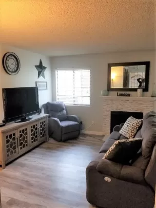 Photo #5: 20020172 Listing 