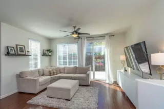 Photo #4: 20020183 Listing 