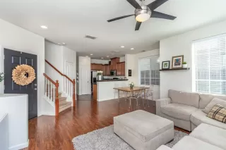 Photo #6: 20020183 Listing 