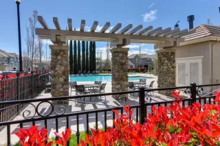 Photo #3: 20020205 Listing