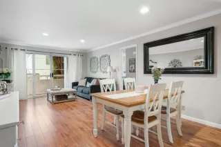 Photo #5: 20020578 Listing 