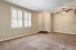 Photo #5: 20020907 Listing