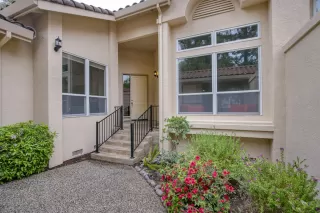 Photo #1: 20020924 Listing 