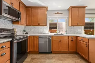 Photo #1: 20021335 Listing