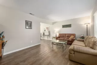 Photo #4: 20021335 Listing