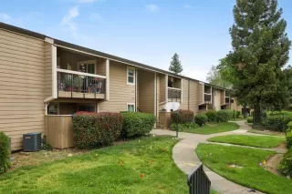 Photo #1: 20021841 Listing 