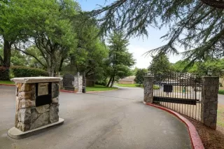 Photo #5: 20021841 Listing 