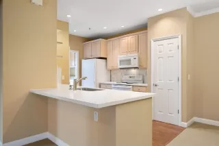 Photo #6: 20021914 Listing