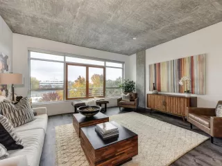 Photo #6: 20022022 Listing