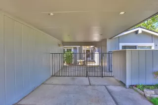 Photo #4: 20022357 Listing