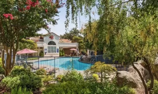 Photo #1: 20022440 Listing 