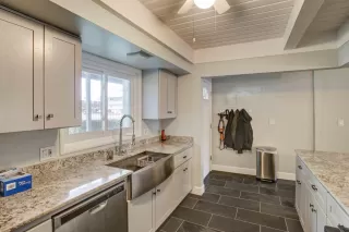 Photo #6: 20023367 Listing