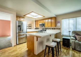 Photo #5: 20023383 Listing