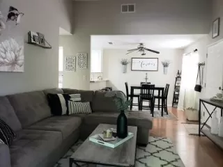 Photo #2: 20023465 Listing