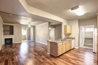 Photo #4: 20023639 Listing